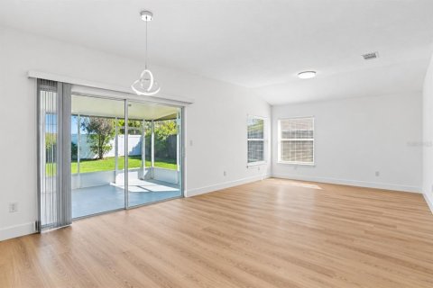 Villa ou maison à vendre à Orlando, Floride: 3 chambres, 163.88 m2 № 2430812 - photo 3