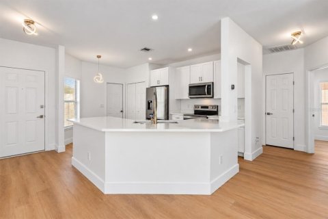 Villa ou maison à vendre à Orlando, Floride: 3 chambres, 163.88 m2 № 2430812 - photo 12
