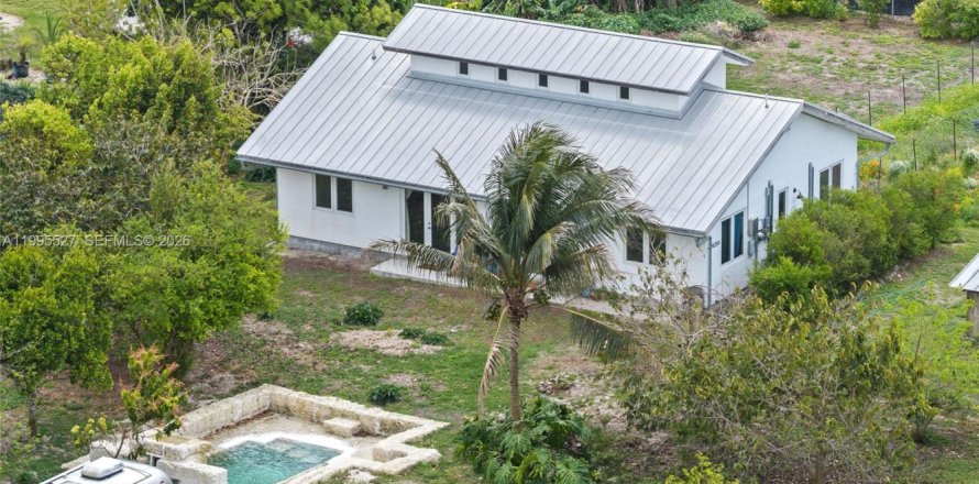 Casa en Miami, Florida 3 dormitorios, 139.35 m2 № 2058281