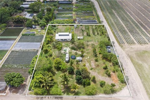 Casa en venta en Miami, Florida, 3 dormitorios, 139.35 m2 № 2058281 - foto 3