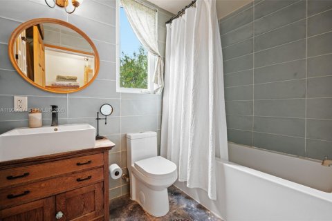 Casa en venta en Miami, Florida, 3 dormitorios, 139.35 m2 № 2058281 - foto 24