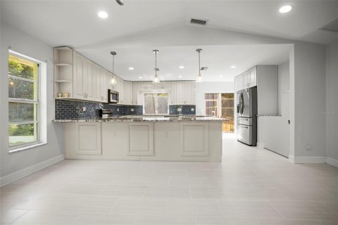 Villa ou maison à louer à Dunedin, Floride: 4 chambres, 245.91 m2 № 1827767 - photo 5