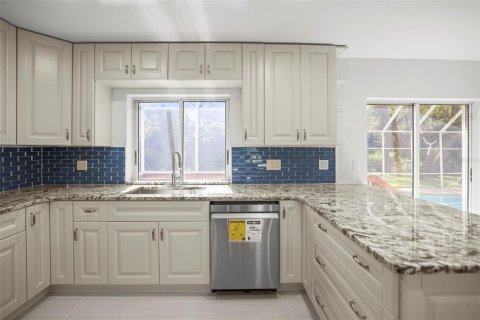 Villa ou maison à louer à Dunedin, Floride: 4 chambres, 245.91 m2 № 1827767 - photo 21