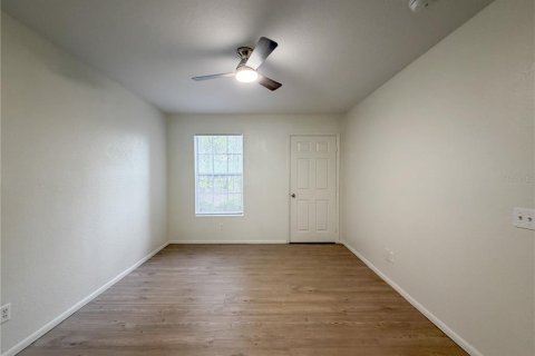 Condo in Zephyrhills, Florida, 2 bedrooms  № 2209781 - photo 7