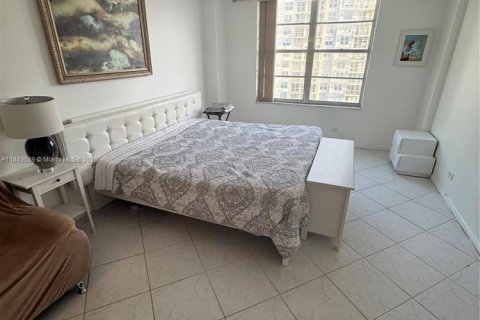 Condo in Sunny Isles Beach, Florida, 1 bedroom  № 1836607 - photo 21