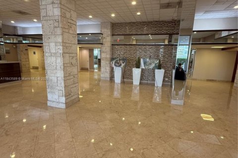 Condo in Sunny Isles Beach, Florida, 1 bedroom  № 1836607 - photo 7
