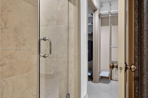 Condominio en venta en Miami, Florida, 2 dormitorios, 136.47 m2 № 1987349 - foto 23