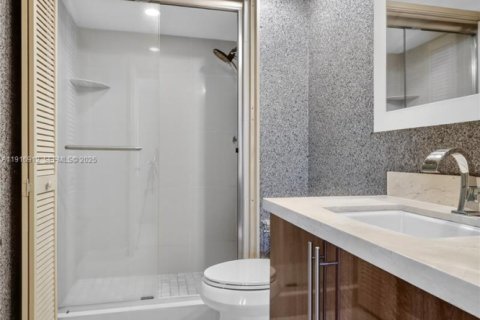 Condominio en venta en Miami, Florida, 2 dormitorios, 136.47 m2 № 1987349 - foto 17