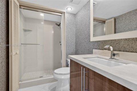 Condominio en venta en Miami, Florida, 2 dormitorios, 136.47 m2 № 1987349 - foto 18
