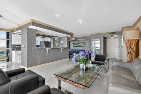 Condominio en venta en Miami, Florida, 2 dormitorios, 136.47 m2 № 1987349 - foto 2