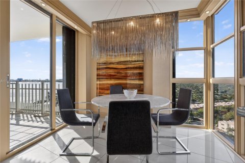 Condominio en venta en Miami, Florida, 2 dormitorios, 136.47 m2 № 1987349 - foto 5