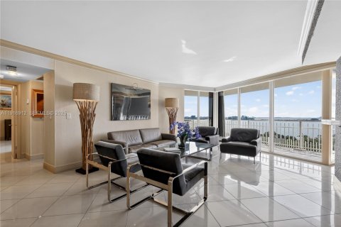 Condominio en venta en Miami, Florida, 2 dormitorios, 136.47 m2 № 1987349 - foto 4