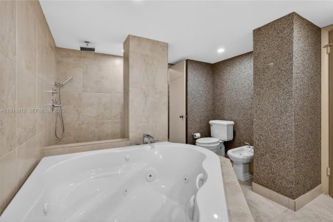 Condominio en venta en Miami, Florida, 2 dormitorios, 136.47 m2 № 1987349 - foto 25