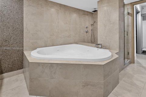Condominio en venta en Miami, Florida, 2 dormitorios, 136.47 m2 № 1987349 - foto 28
