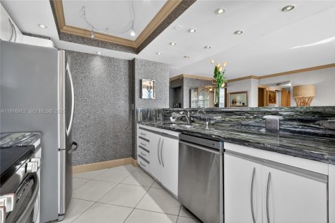Condominio en venta en Miami, Florida, 2 dormitorios, 136.47 m2 № 1987349 - foto 9