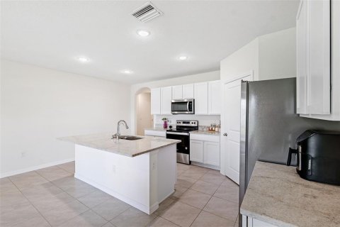 House in Wesley Chapel, Florida 4 bedrooms, 172.05 sq.m. № 1847526 - photo 7