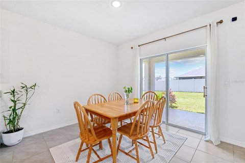 House in Wesley Chapel, Florida 4 bedrooms, 172.05 sq.m. № 1847526 - photo 13
