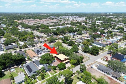 Villa ou maison à vendre à Saint Petersburg, Floride: 5 chambres, 267.19 m2 № 2150997 - photo 18