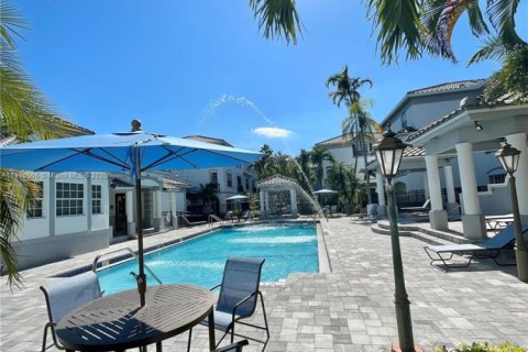 Apartment in Sunrise, Florida 2 bedrooms, 96.06 sq.m. № 1974335 - photo 18