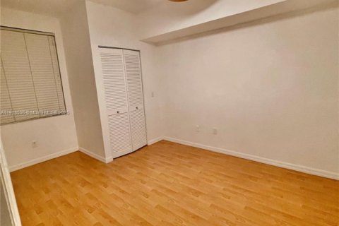 Apartment in Sunrise, Florida 2 bedrooms, 96.06 sq.m. № 1974335 - photo 8