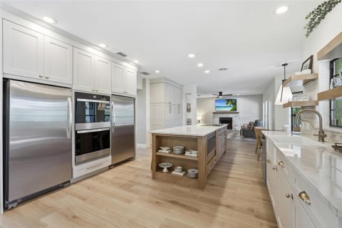 Casa en venta en Punta Gorda, Florida, 5 dormitorios, 310.11 m2 № 2216485 - foto 3