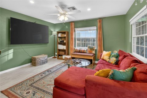 Casa en venta en Saint Petersburg, Florida, 3 dormitorios, 136.01 m2 № 2195452 - foto 11
