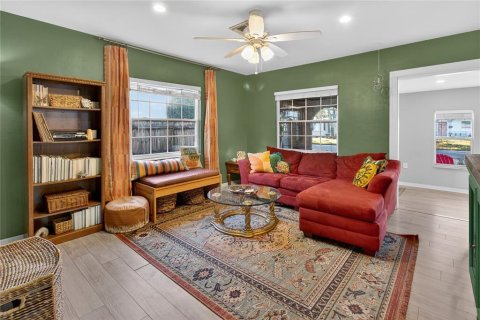 Casa en venta en Saint Petersburg, Florida, 3 dormitorios, 136.01 m2 № 2195452 - foto 12
