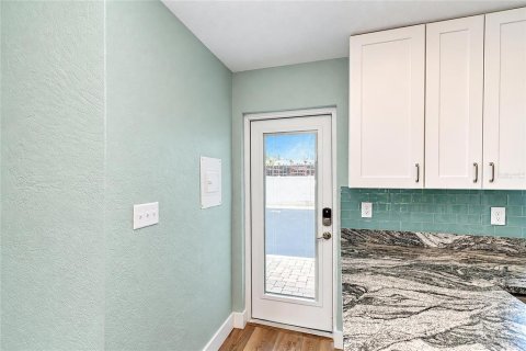 Copropriété à vendre à Sarasota, Floride: 1 chambre, 67.63 m2 № 2430703 - photo 9