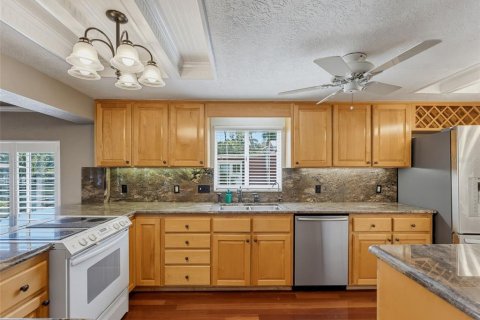 Купить виллу или дом в Янкитаун, Флорида 14 комнат, 220.36м2, № 2302300 - фото 28