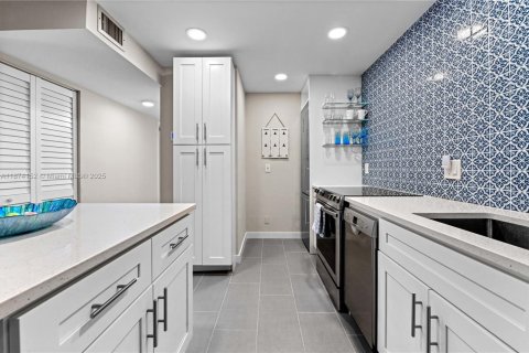 Copropriété à louer à Greenacres, Floride: 2 chambres, 98.85 m2 № 1923566 - photo 11