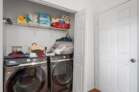 Townhouse in Homestead, Florida 3 bedrooms, 145.3 sq.m. № 2059873 - photo 28