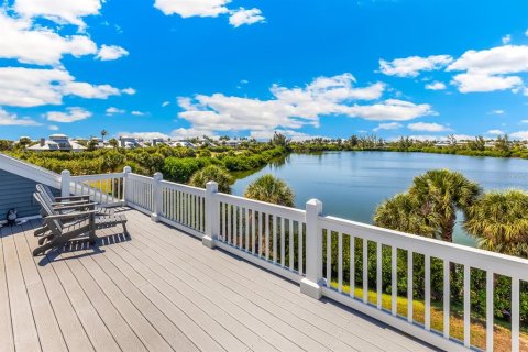 House in Boca Grande, Florida 5 bedrooms, 470.46 sq.m. № 2238436 - photo 16