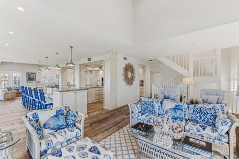 House in Boca Grande, Florida 5 bedrooms, 470.46 sq.m. № 2238436 - photo 5