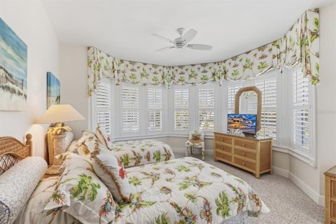 House in Boca Grande, Florida 5 bedrooms, 470.46 sq.m. № 2238436 - photo 22
