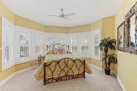 House in Boca Grande, Florida 5 bedrooms, 470.46 sq.m. № 2238436 - photo 28