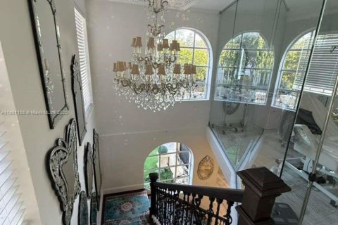House in Miami, Florida 3 bedrooms, 167.97 sq.m. № 1889330 - photo 25