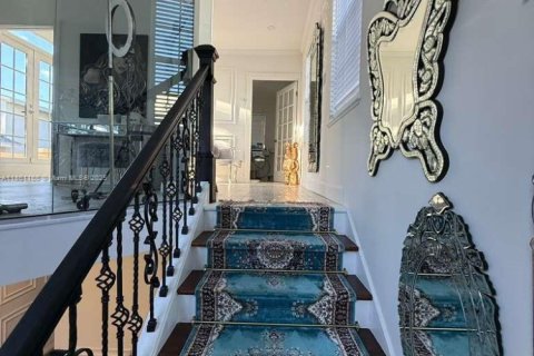 House in Miami, Florida 3 bedrooms, 167.97 sq.m. № 1889330 - photo 18