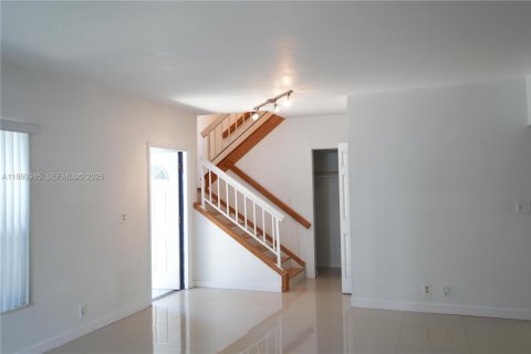 Townhouse in Davie, Florida 3 bedrooms, 134.71 sq.m. № 2076866 - photo 14