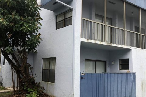 Townhouse in Davie, Florida 3 bedrooms, 134.71 sq.m. № 2076866