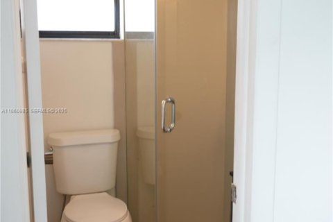 Townhouse in Davie, Florida 3 bedrooms, 134.71 sq.m. № 2076866 - photo 12