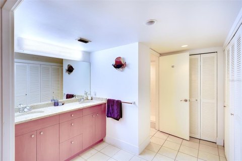 Condominio en venta en Longboat Key, Florida, 2 dormitorios, 116.78 m2 № 1815371 - foto 22