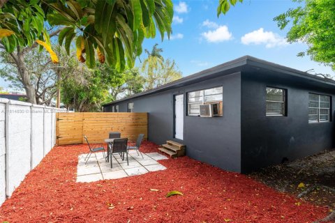 Propiedad comercial en venta en Fort Lauderdale, Florida № 1766698 - foto 27