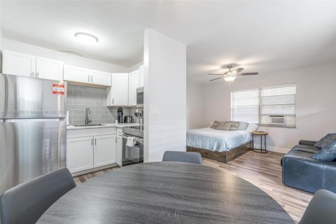Propiedad comercial en venta en Fort Lauderdale, Florida № 1766698 - foto 18
