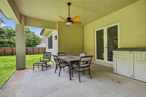 Villa ou maison à vendre à Homestead, Floride: 4 chambres, 216.09 m2 № 1931198 - photo 27