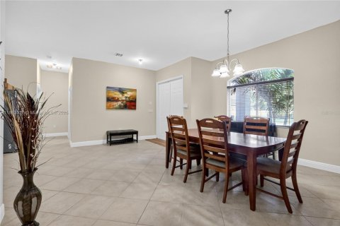 Villa ou maison à vendre à Homestead, Floride: 4 chambres, 216.09 m2 № 1931198 - photo 3