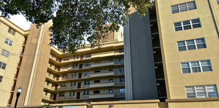 Condo à Hollywood, Floride, 1 chambre № 1934132
