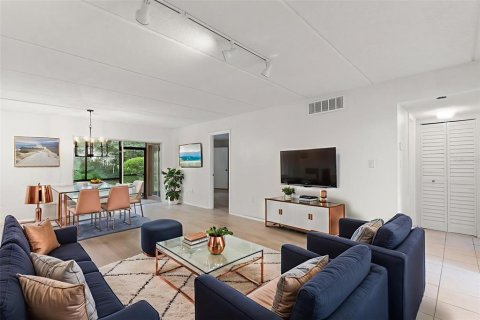 Condominio en venta en Oldsmar, Florida, 2 dormitorios, 97.83 m2 № 1901861 - foto 4