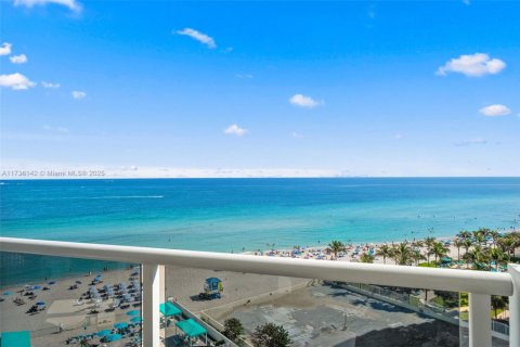 Condo in Hollywood, Florida, 2 bedrooms  № 1980577