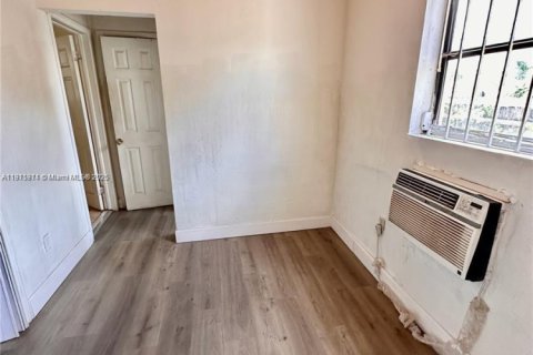 Купить коммерческую недвижимость в Майами, Флорида 116.5м2, № 1971828 - фото 9