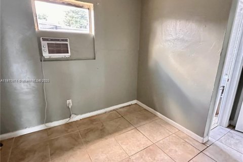 Купить коммерческую недвижимость в Майами, Флорида 116.5м2, № 1971828 - фото 8